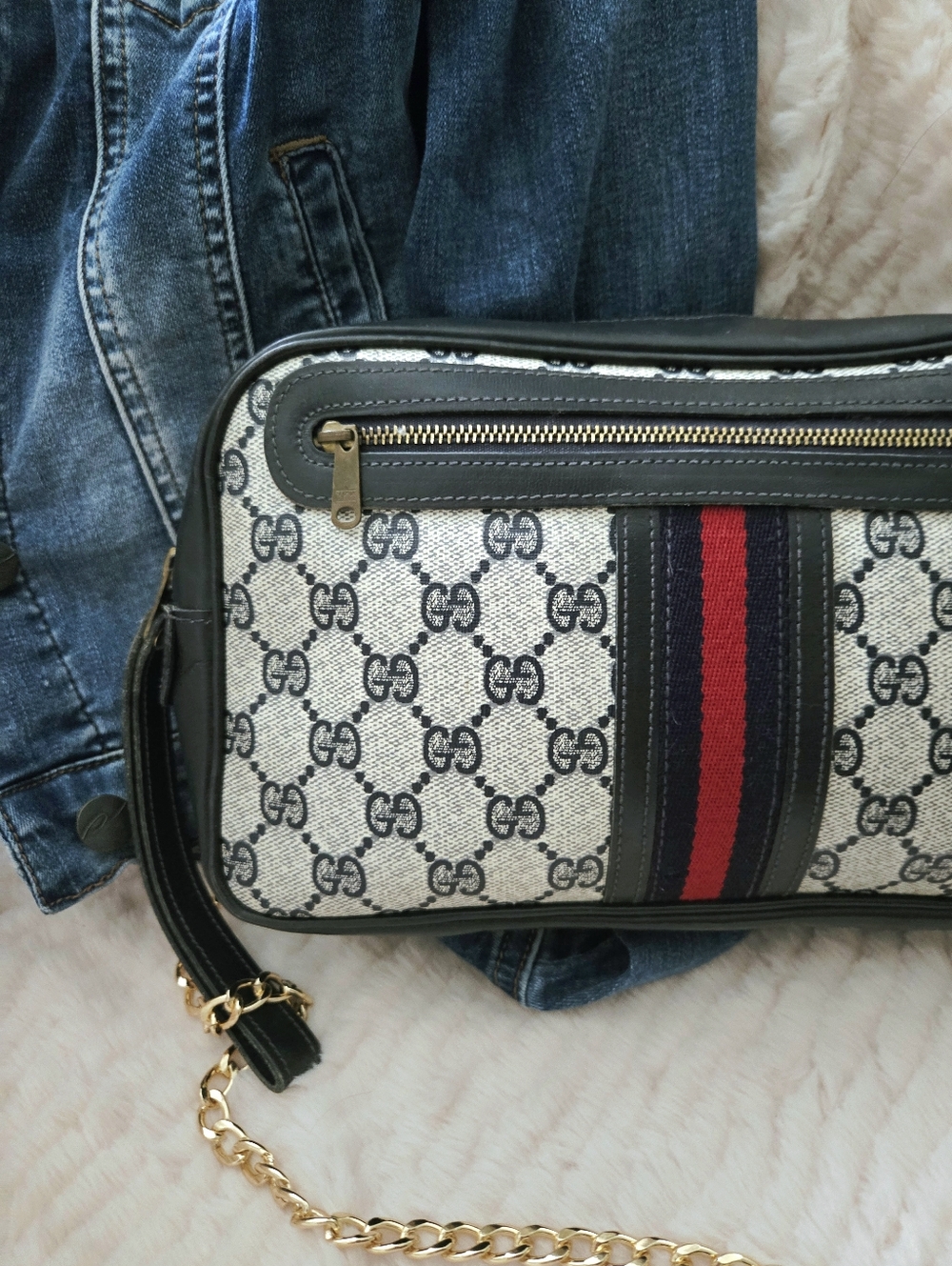 Authentic GUCCIi GG Logo Web Clutch Crossbody Shoulder WOC‎ Wallet On A Chain